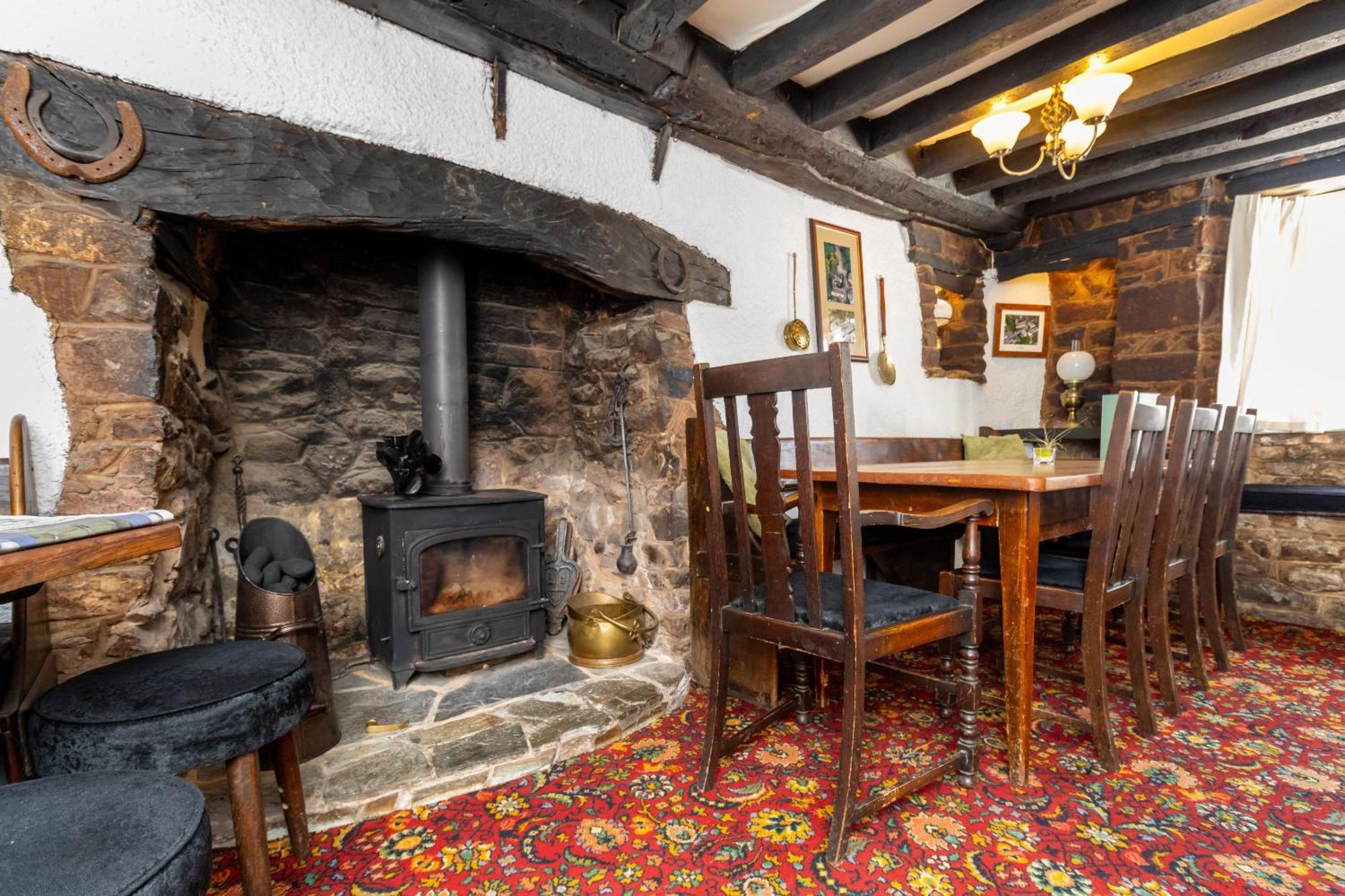 New Inn Crediton Exterior photo