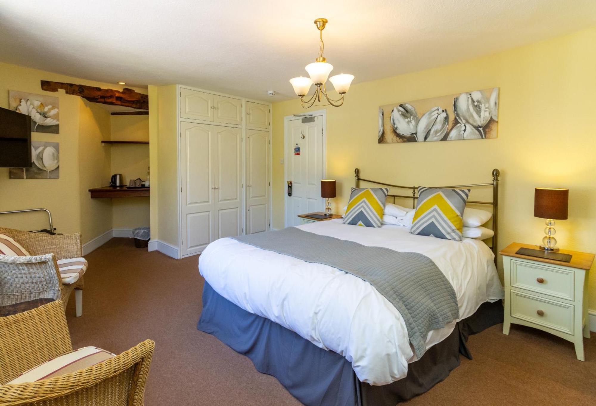 New Inn Crediton Room photo