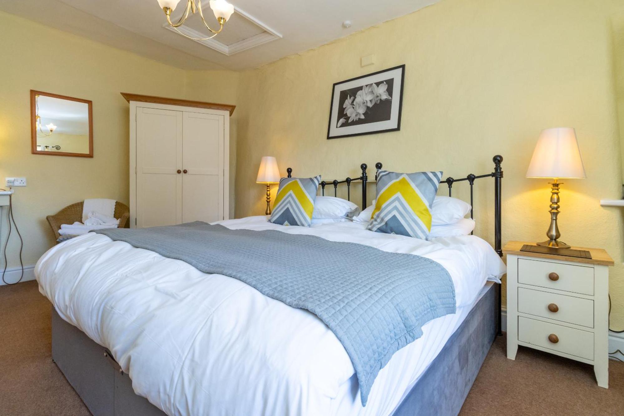 New Inn Crediton Room photo